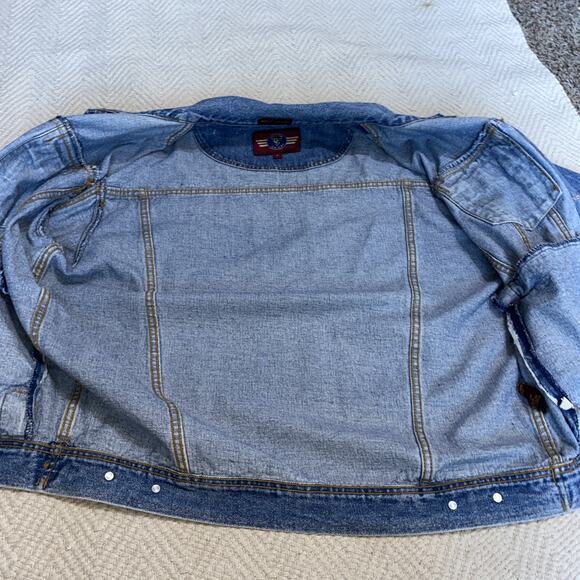 Vintage Denim Gear Men Size L Blue Denim Trucker Jacket Made In Hong Kong - Picture 6 of 8